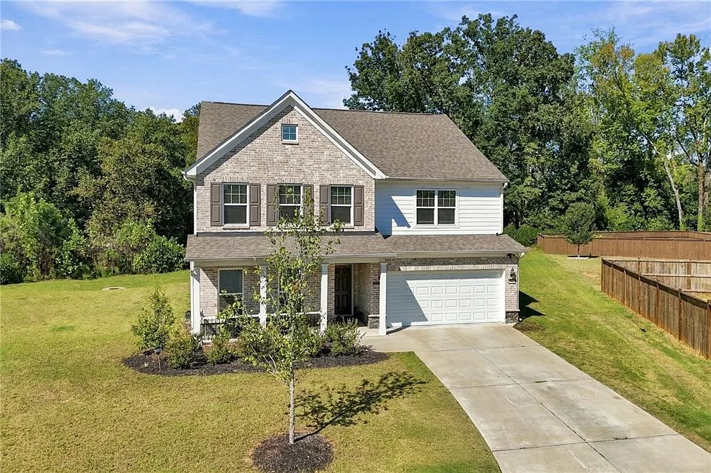 4 bed, 3.0 bath, 3180 sqft, $3,150 — Photo 2