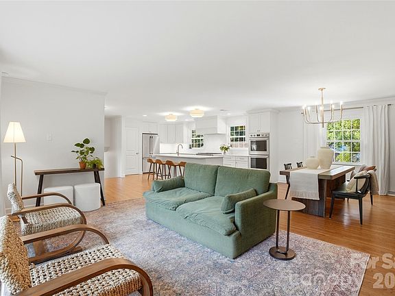 4th image of 3900 Blowing Rock Way