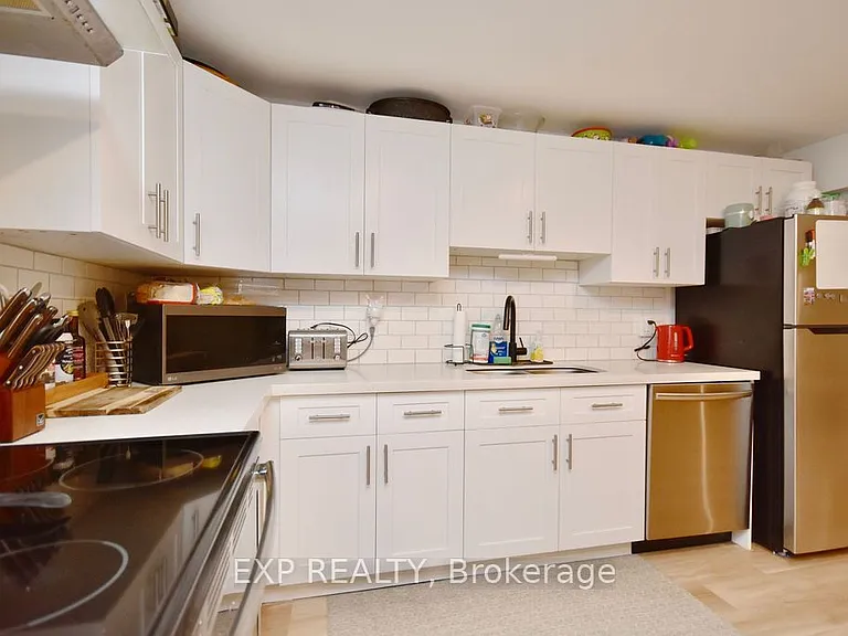 39 Dancy Dr #BASEMENT — Photo 3