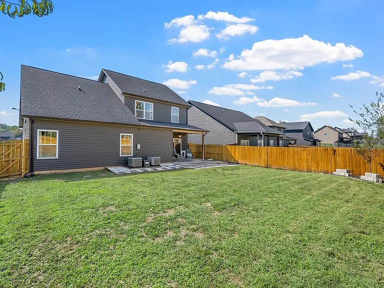 1147 Eagles View Dr — Photo 4