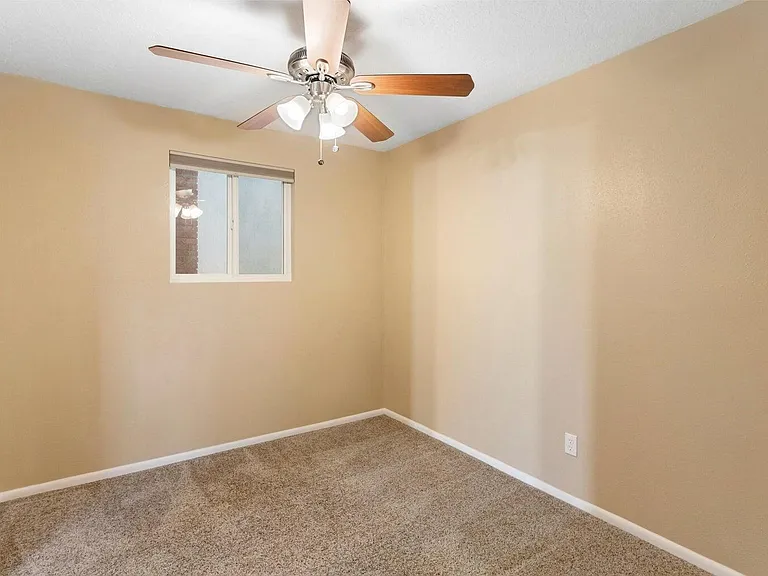 3721 Mary Ellen St NE — Photo 13