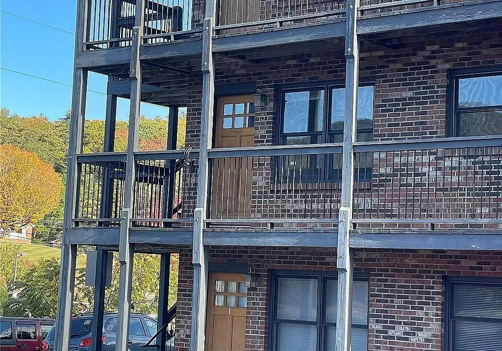 140 Faculty Street, Unit 5 — Photo 1