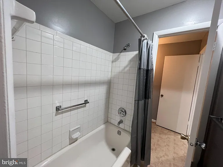 8720 Grasmere Ct #8720 — Photo 20