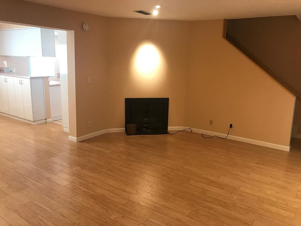 1st image of 18333 Hatteras St Unit 50