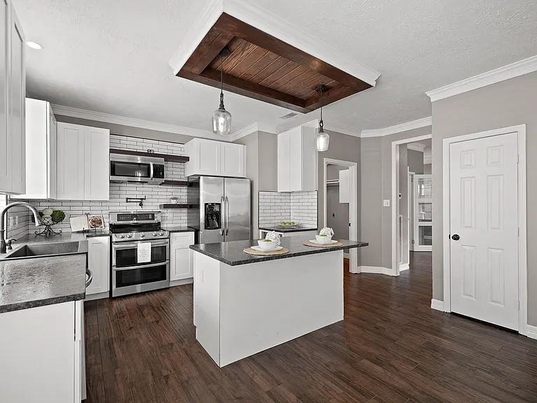 1207 Wildewood Ct — Photo 21