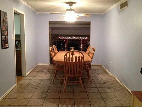 4th image of 407 E 36th St