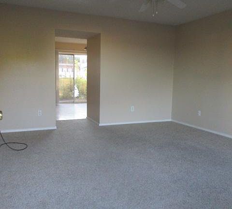 2nd image of 410 SE J St APT A