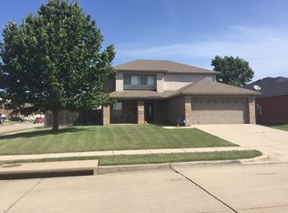 2201 Mainsail Ln, Arlington, TX 76002