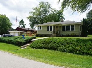 11806 223rd Ave, Bristol, WI 53104