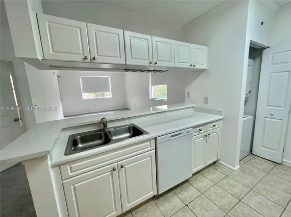 17125 N Bay Rd, Sunny Isles Beach, FL