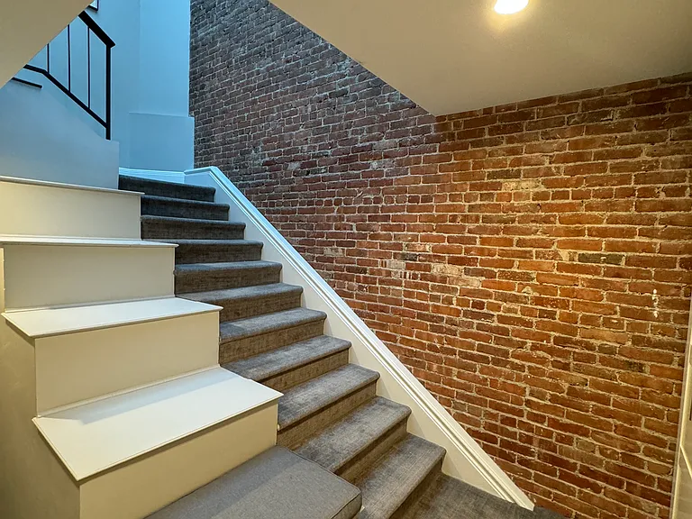 Beacon St — Photo 18