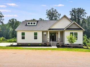 536 Forden Dr, Wellford, SC 29385