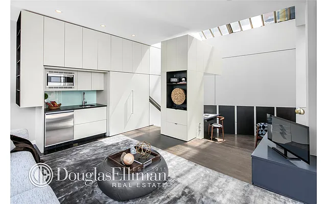Rented by Douglas Elliman | media 6