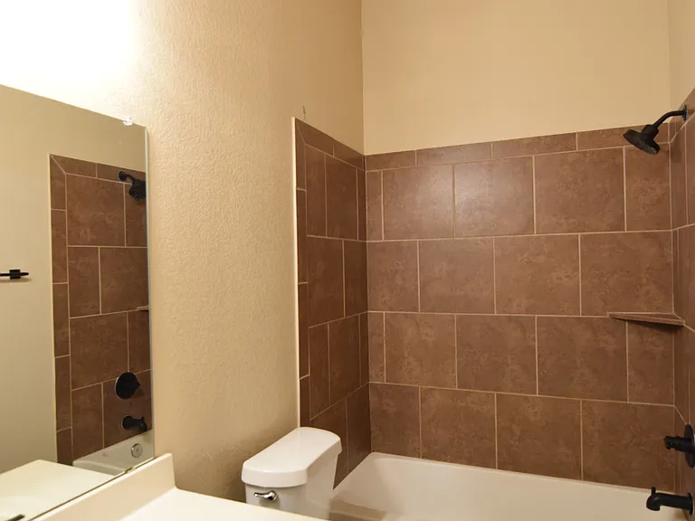 504 W Libra Dr — Photo 13