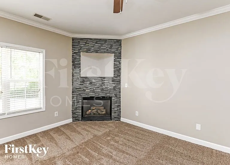 9424 Pepperidge Ave NW — Photo 3