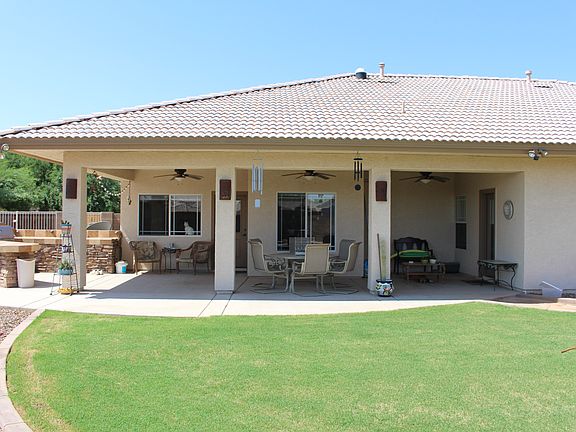 3rd image of 380 E Quail Ct