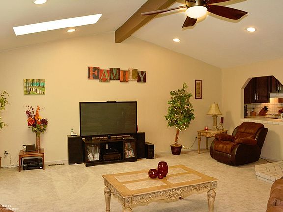 4th image of 18288 Wildflower Dr