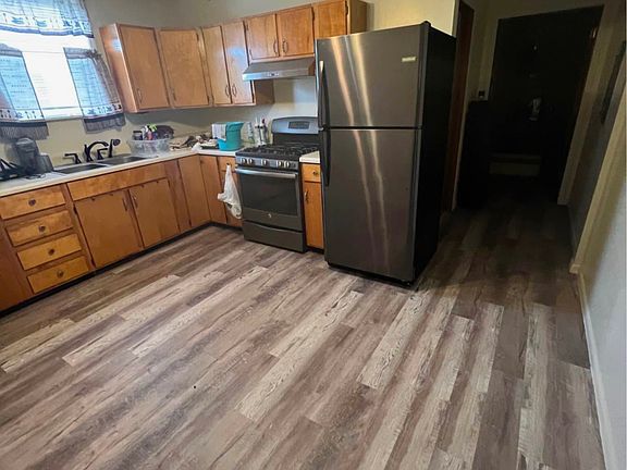 3rd image of 509 N Race St #A