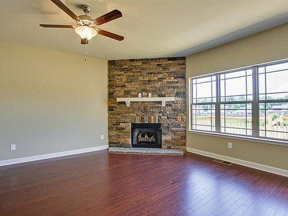 Great Room w/Fireplace