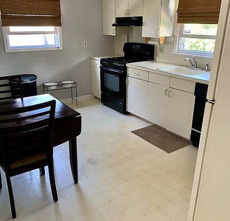 4th image of 26 Chadwick Dr