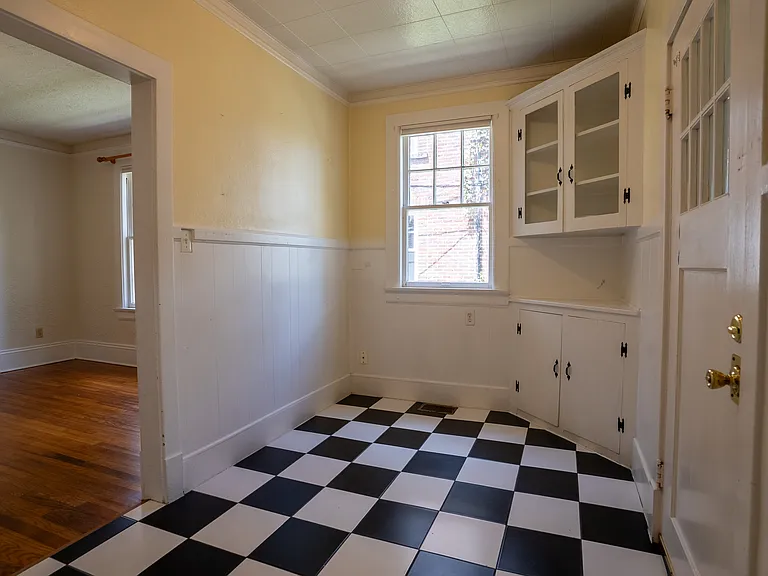 2733 Herschel St #1 — Photo 5