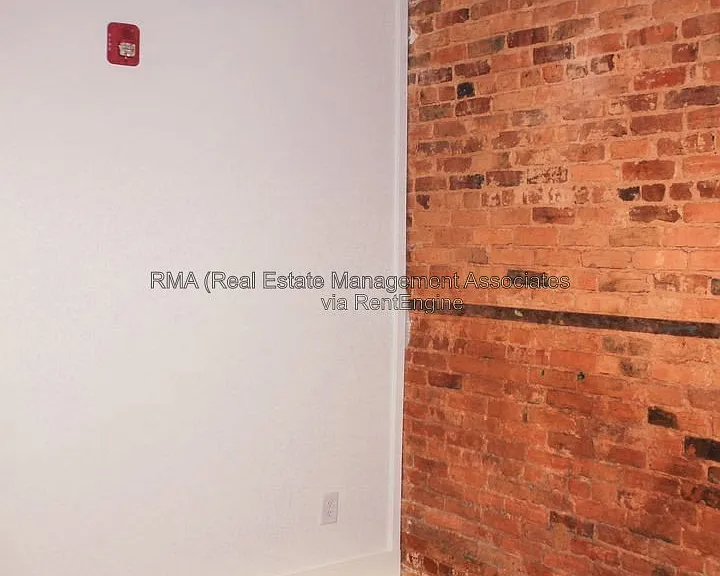 4 Zebulon St #1A — Photo 9