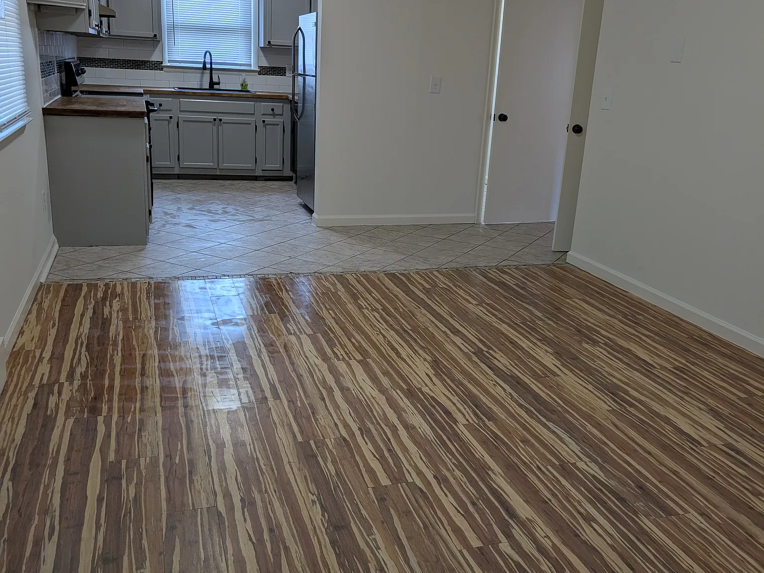 4 bed, 1.5 bath, 1600 sqft, $1,500 — Photo 3