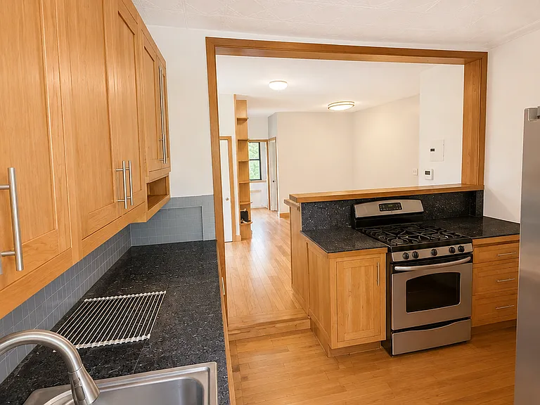 1183 Jefferson Ave #2 — Photo 12