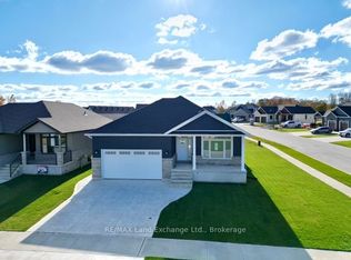159 Westlinks Dr, Saugeen Shores, ON N0H 2C3