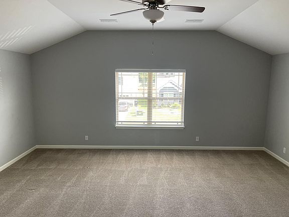 3rd image of 2428 Hollis Dr