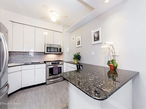 3rd image of 145 E 15th St APT 12S