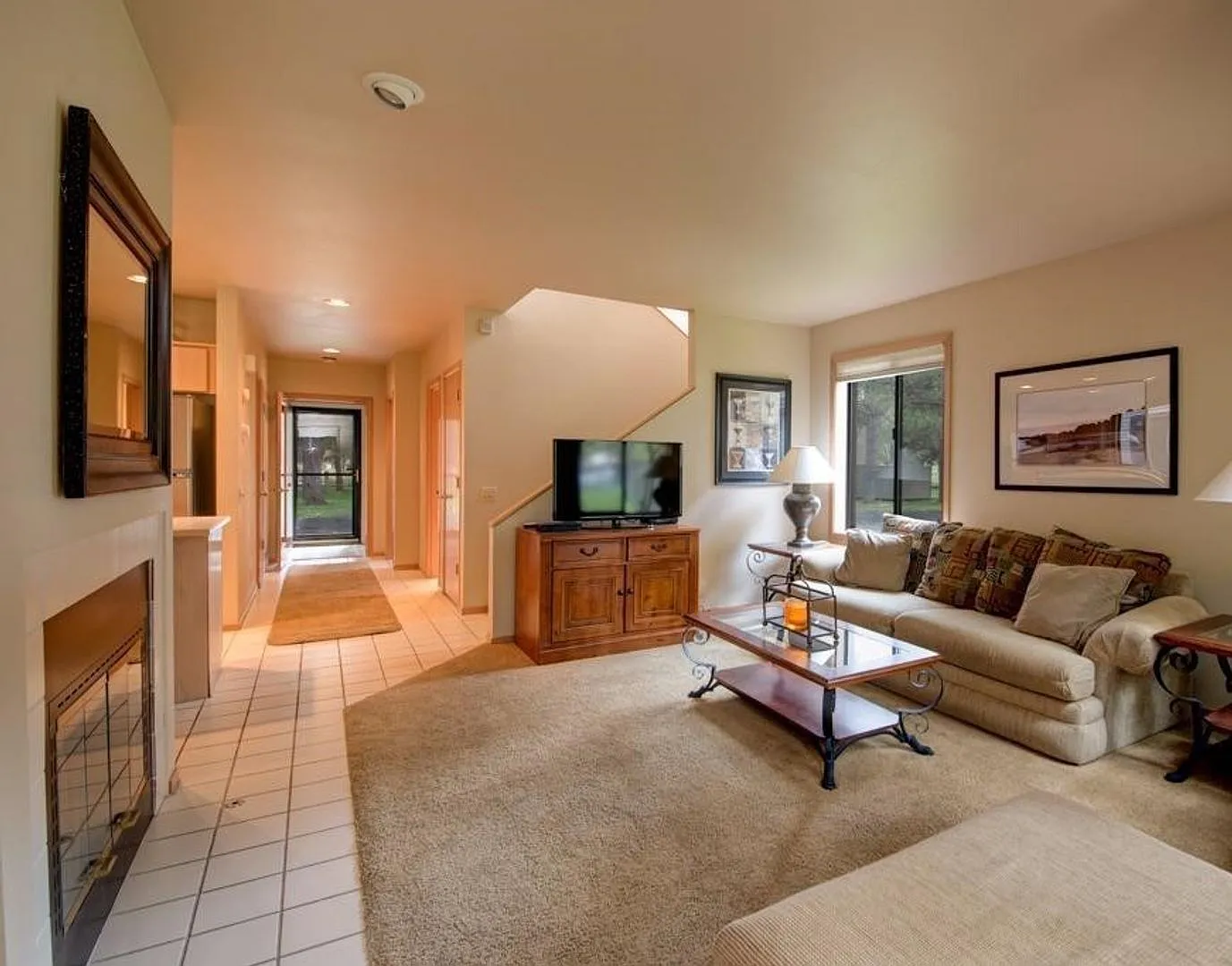 Fully Furnished Eaglewood Condo in Sunriver Pool, Golf & Trails at Your Doorstep — Photo 3