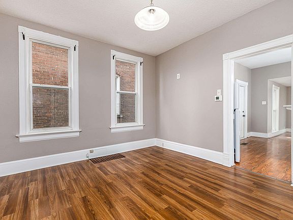 5th image of 1403 Lincoln Ave