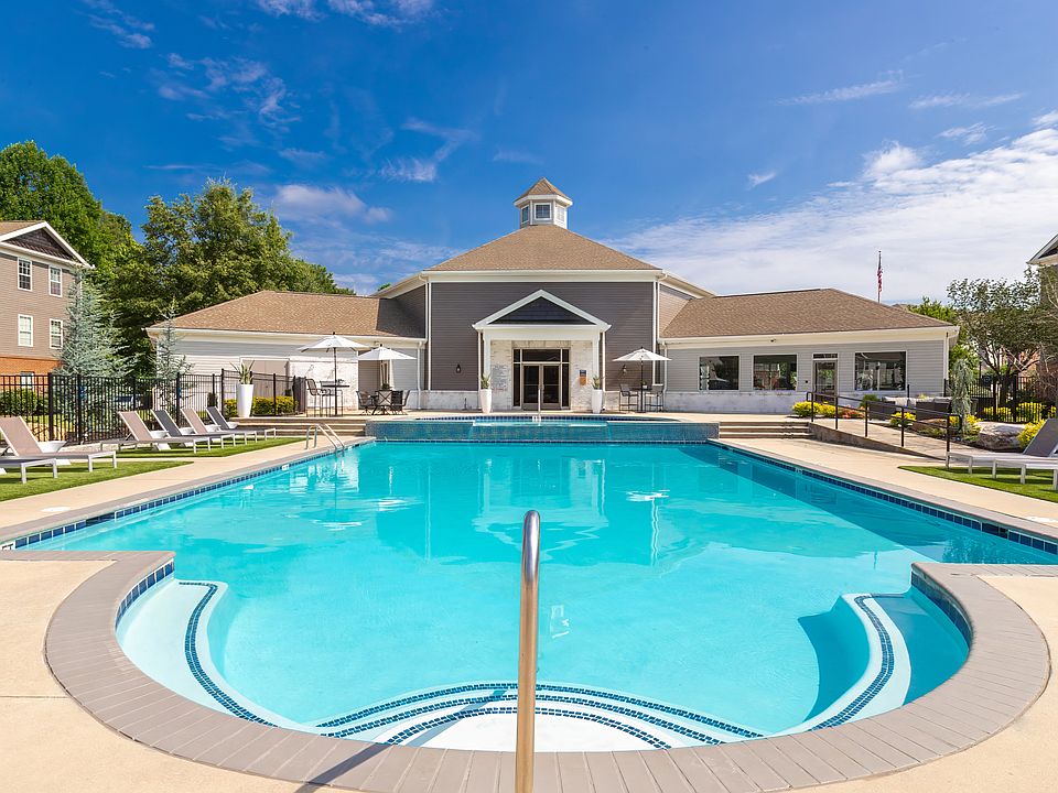Enjoy our sparkling swimming pool and covered gazebo area perfect for relaxation and socializing, professionally operated by Highlands Vista Group.