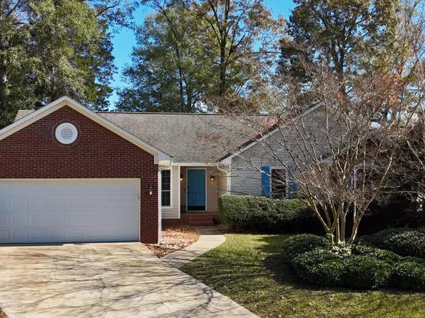 867 Berkshire Dr, Anniston, AL 36207