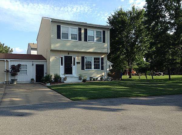 2nd image of 3075 Comte Ct