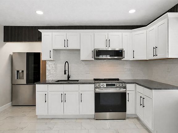 5th image of 25 Dawes St