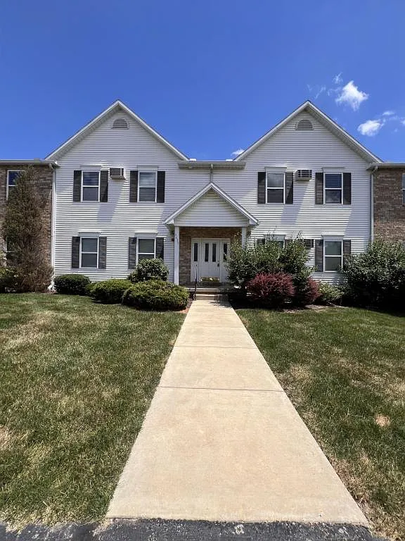 3635 Indian Run, Unit 2 — Photo 1