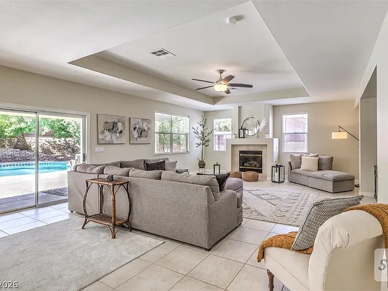 4737 Barcelona Ridge Ct — Photo 9