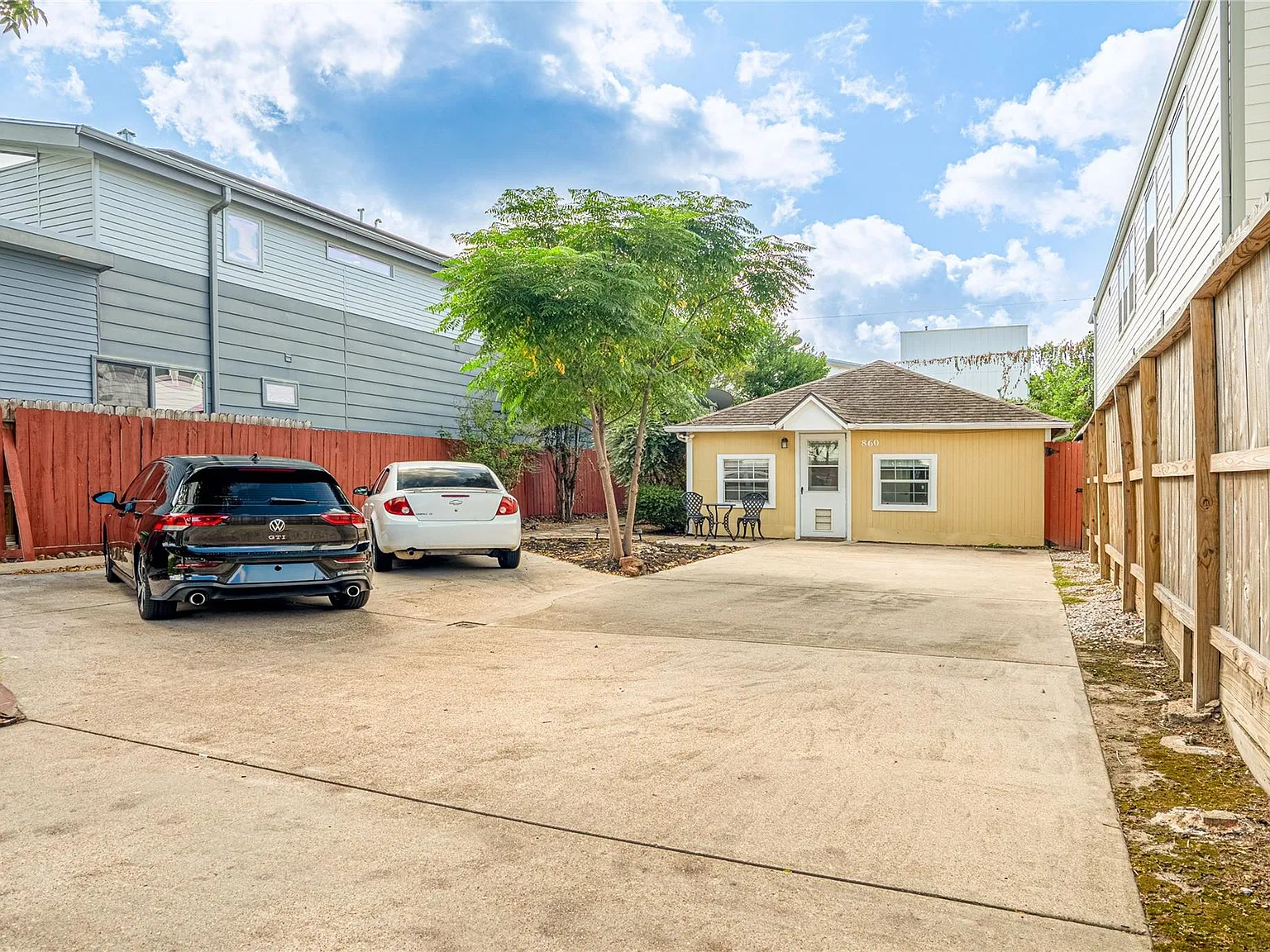 1 bed, 1.0 bath, $1,085 — Photo 3