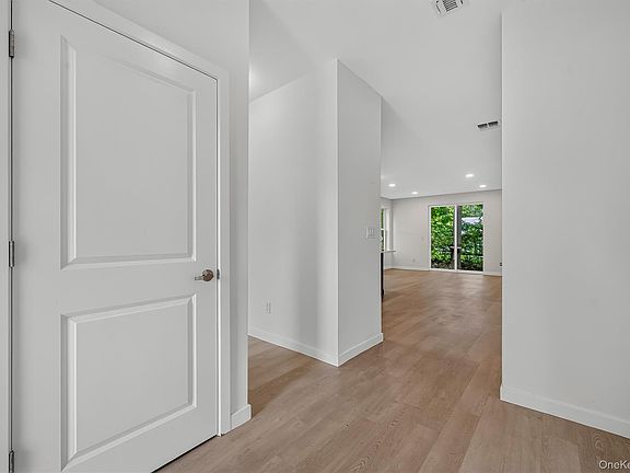 4th image of 1 Hulse Street