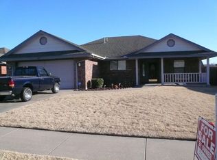 1512 SE Walnut Creek Rd, Lawton, OK 73501