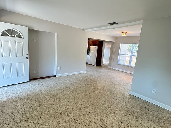 3rd image of 10467 52nd Ave N