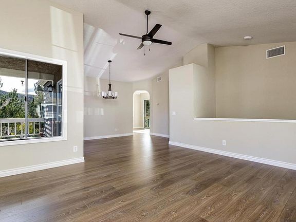 4th image of 528 Stoney Peak Ct