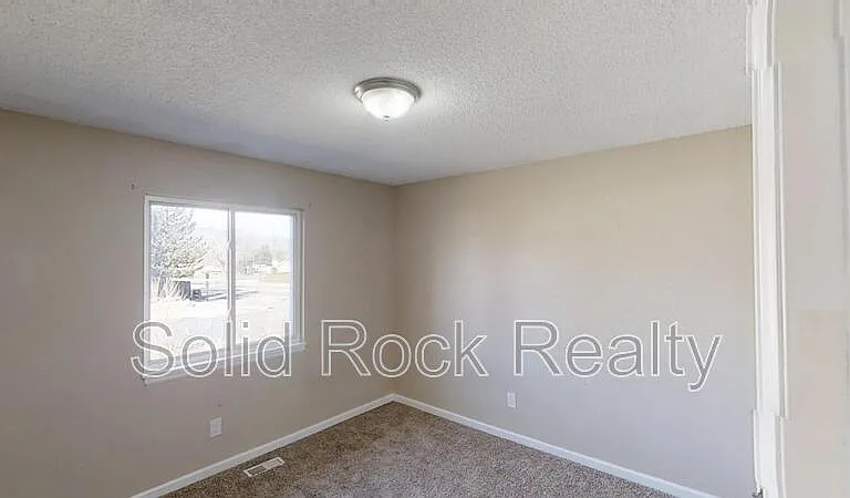 2505 Gina Dr — Photo 9