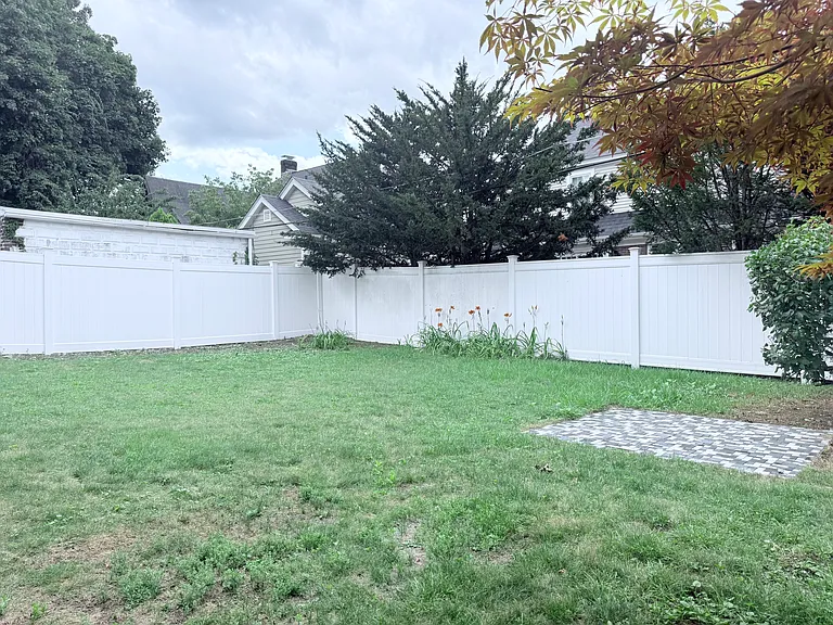 1639 Washington St — Photo 18