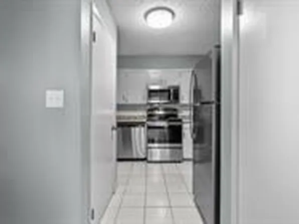 1 NW 8th St, Lees Summit, MO 64063