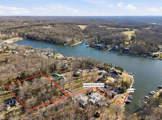 5883 N Lakeshore Dr, Hillsboro, MO