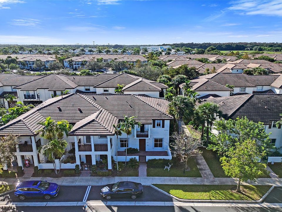 1st image of 4720 Mimosa Pl Unit 903
