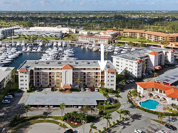 4th image of 29 Yacht Club Drive #408
